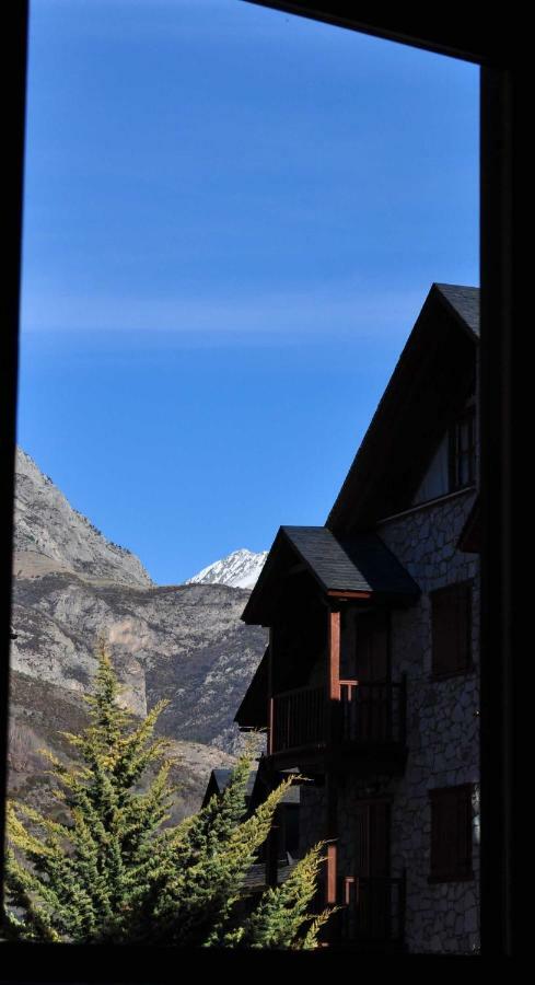 Residencial Valle De Benasque Exterior photo